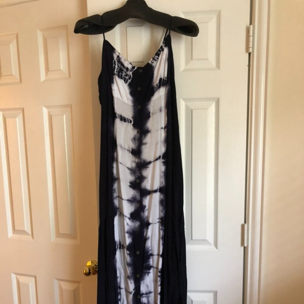 Flowy Maxi Dress in Indigo and White